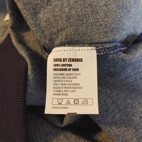 NWT DAYA BY ZENDAYA BOAT NECK BLUE DENIM DISTRESSED LOOK TOP SIZE SMALL - Picture 11 of 12